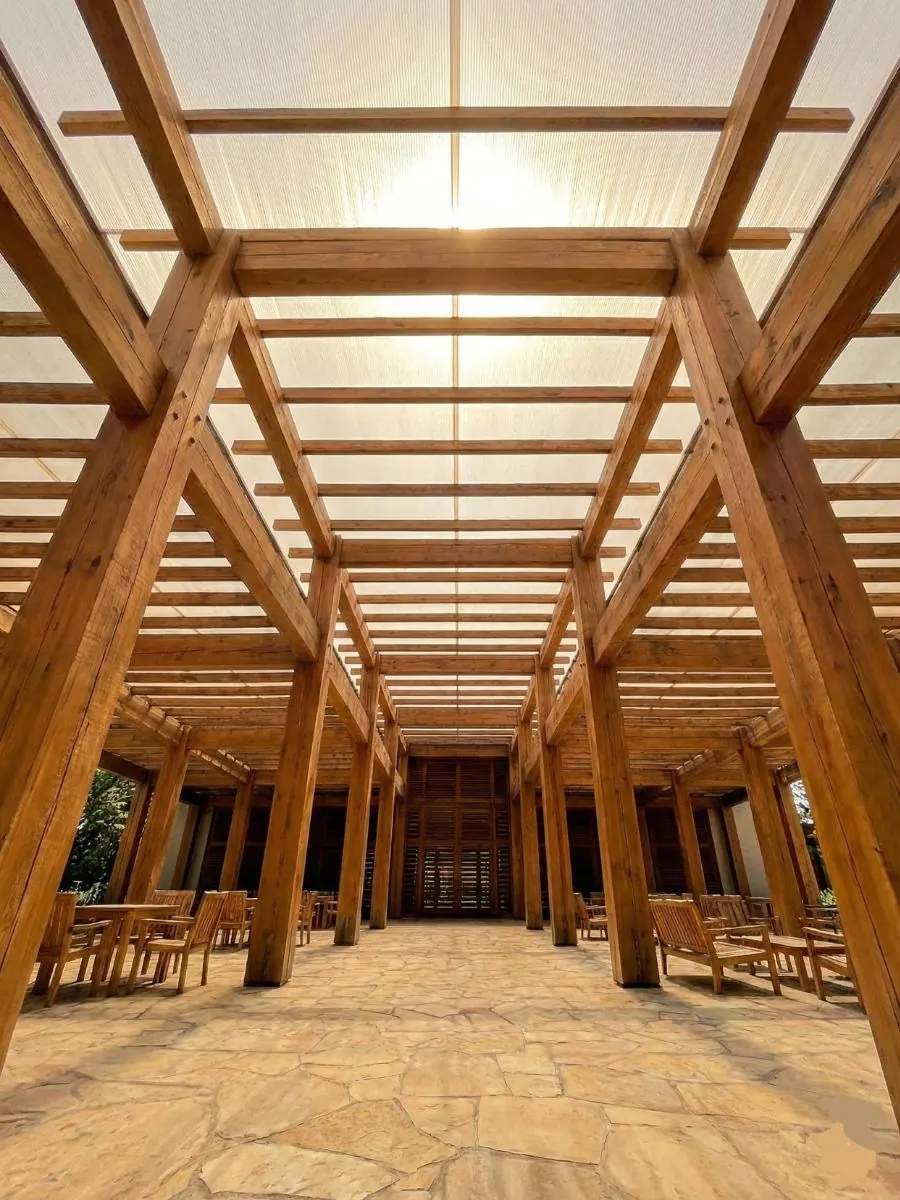 Inspiracion de techo sol y sombra en terraza principal